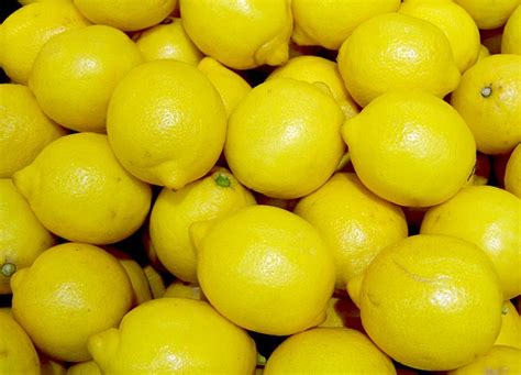 when are lemons cheapest